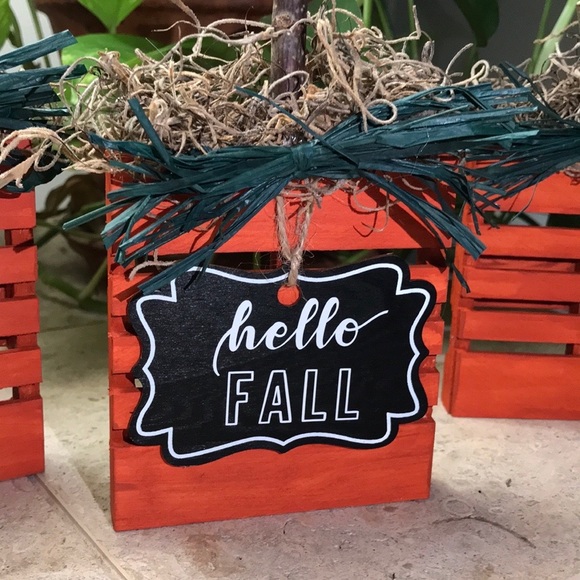 Hand Crafted Wood Pumpkin Pallet “Hello Fall” (Set of 3) - Picture 3 of 7